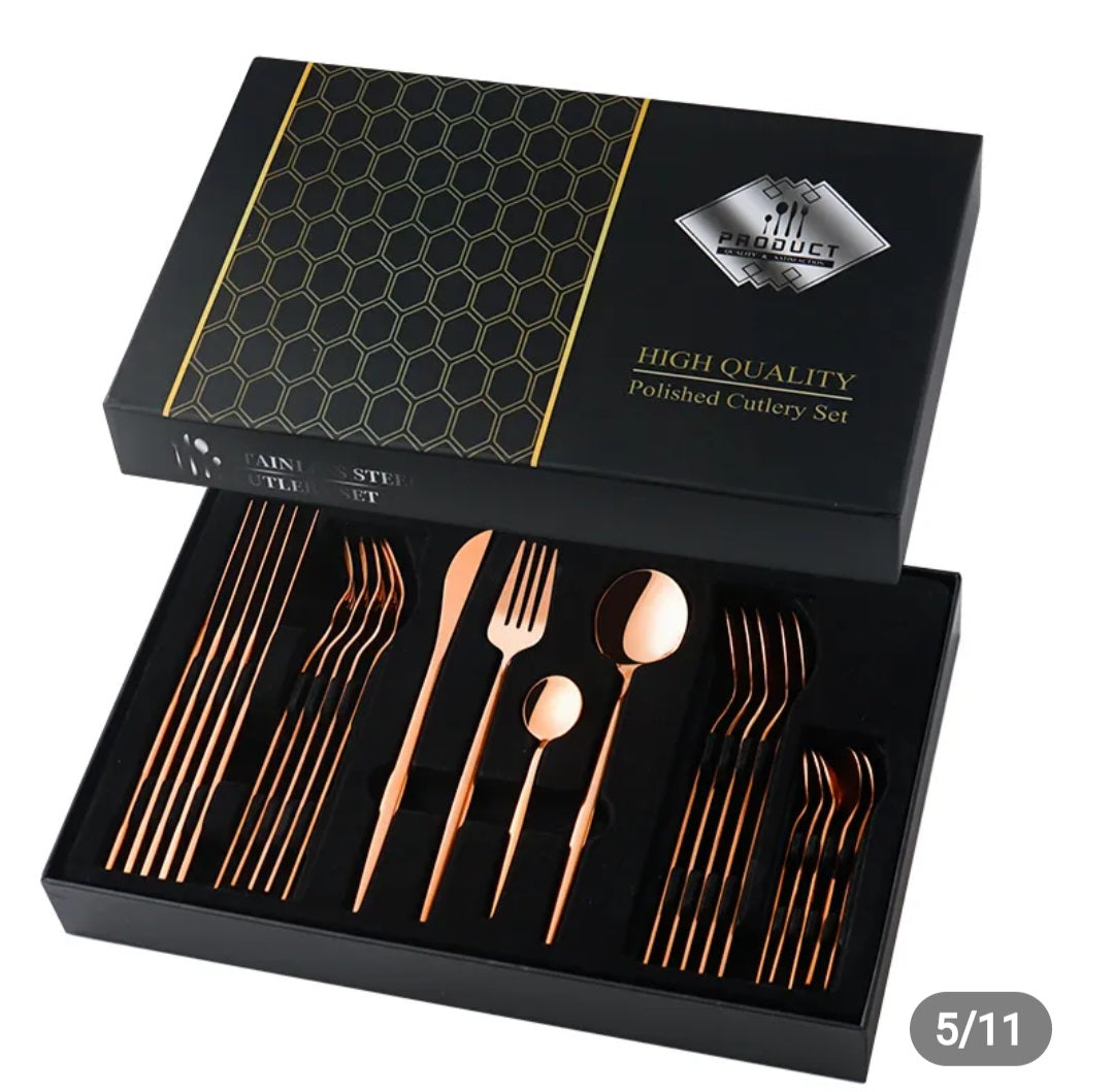 Juego de cubiertos de lujo en estuche negro